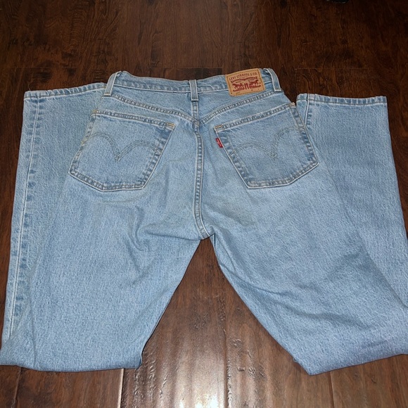 501 Levi Jeans - Picture 2 of 5